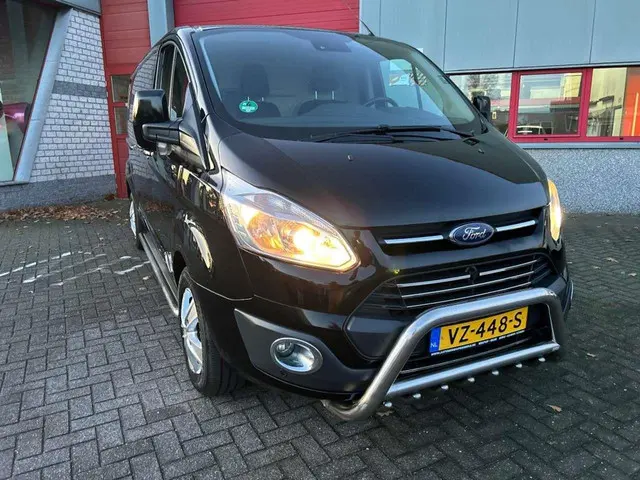 Ford Transit Custom 290 2.0 TDCI L2H2 Limited 2017 Diesel