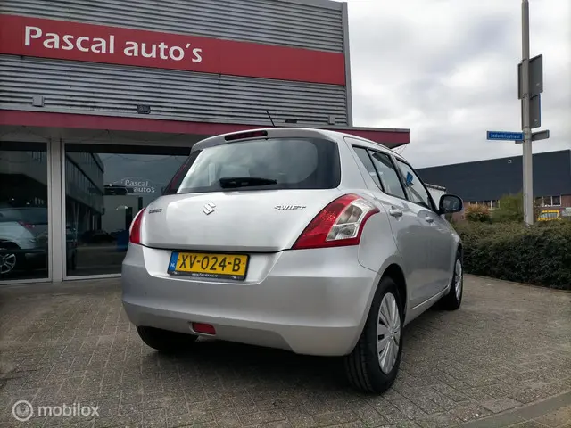 Suzuki Swift 1.2 Style EASSS airco nw apk 2015 Benzine 19