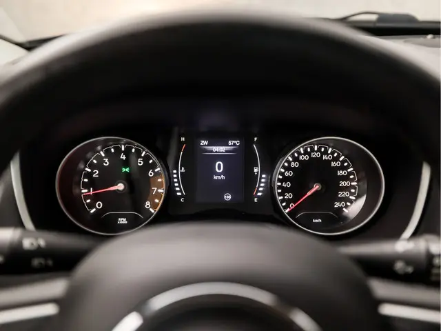 Jeep Compass 1.4 MultiAir Longitude 2018 Benzine 19