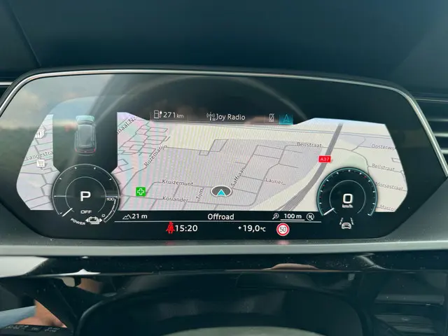Audi e-tron 50 quattro S edition 71 kWh 2022 Elektrisch 11