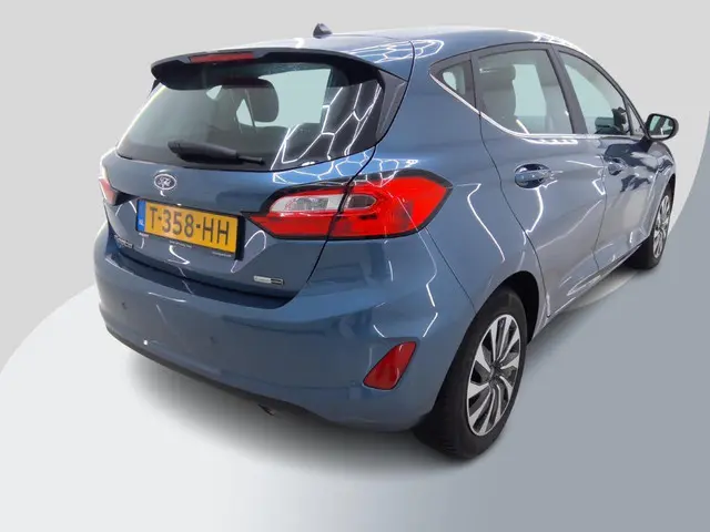 Ford Fiesta 1.0 EcoBoost Hybrid Titanium 2023 Benzine 2