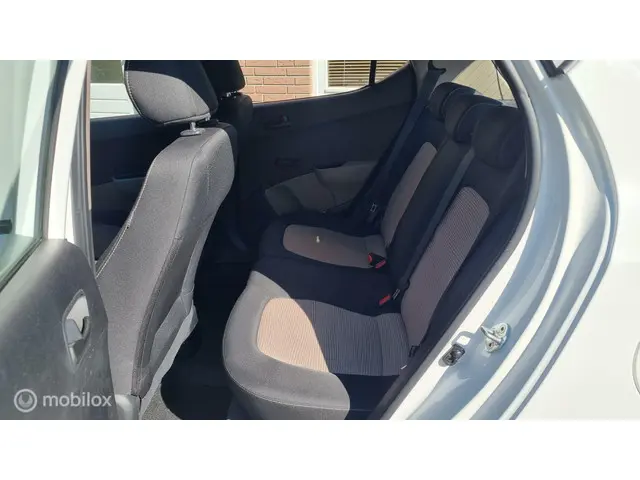 Hyundai i10 1.0i i-Drive 2017 Benzine 7