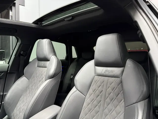 Audi RS3 Sportback 2.5 TFSI Quattro 2023 Benzine 8