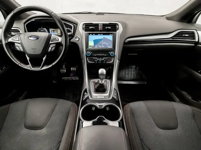 Ford Mondeo Wagon 1.5 ST Line 2018 Benzine 6