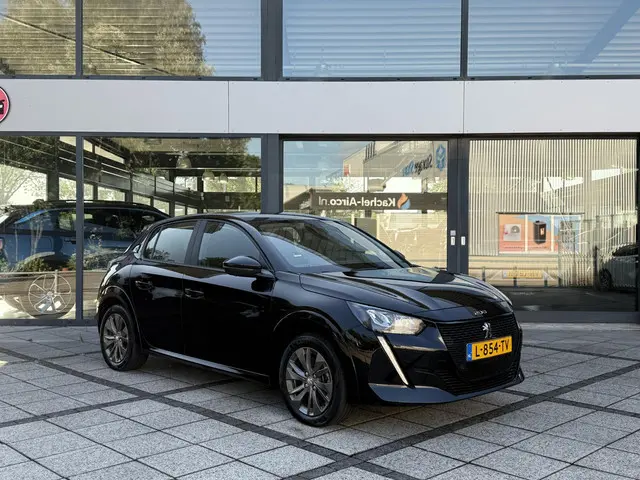 Peugeot e-208 2