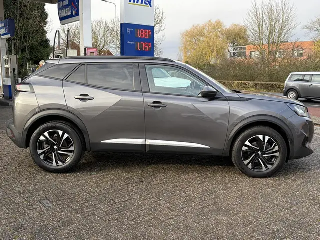 Peugeot 2008 1.2 PureTech Allure Pack 2021 Benzine 10