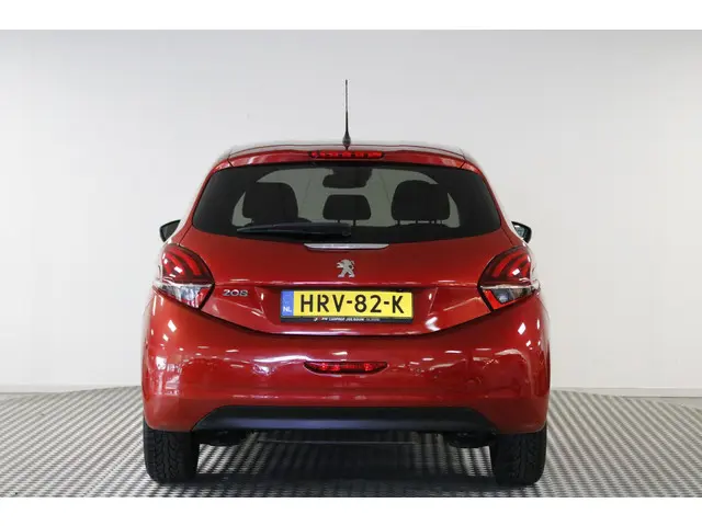 Peugeot 208 1.2 PureTech Tech Edition 110 PK. 2019 Benzine 10