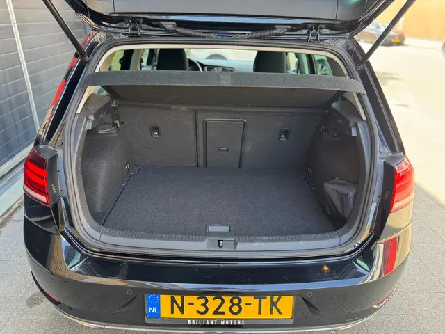 Volkswagen Golf 1.5 TSI Highline Business R 2018 Benzine 11
