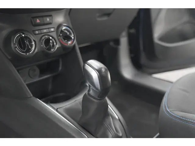 Peugeot 208 PureTech 82 Signature 2019 Benzine 40