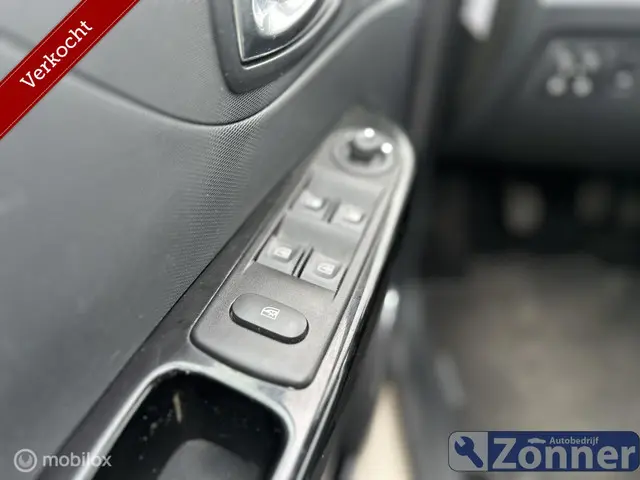 Renault Captur 0.9 TCe Helly Hansen 2014 Benzine 11