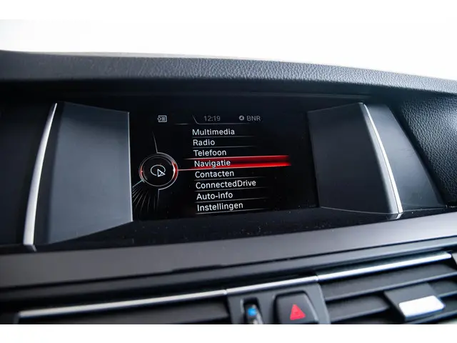 BMW 5 Serie 520i Executive 2016 Benzine 43
