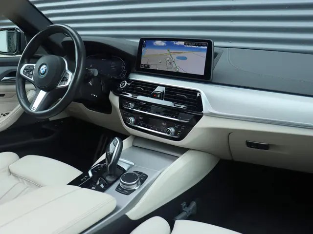 BMW 5 Serie Touring 530e 2023 Hybride Benzine 19