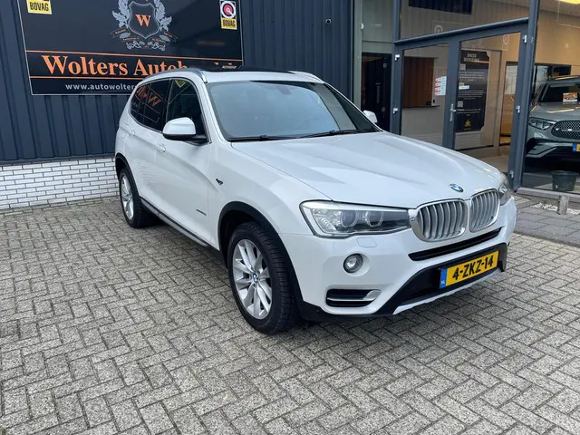 BMW X3 XDrive20i High Executive 2015 Benzine 3