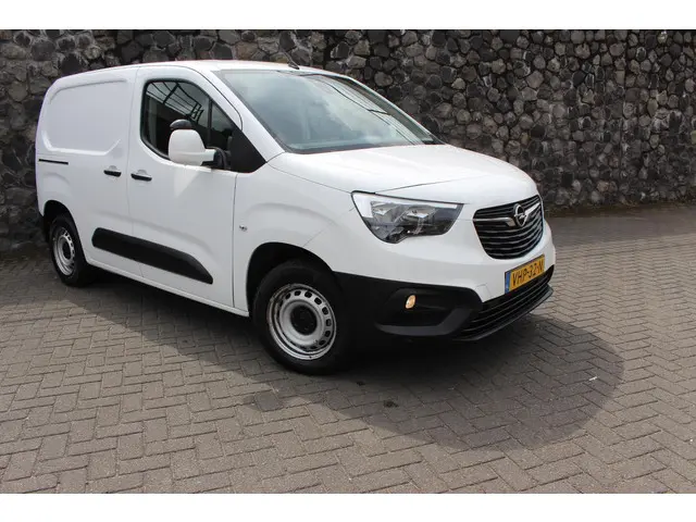 Opel Combo 1.5D 102PK euro6 L1H1 Edition 2020 Diesel 25
