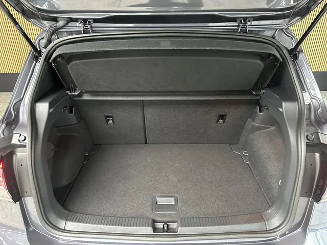 Volkswagen T-Cross 1.0 TSI R-Line Edition 2024 Benzine 10