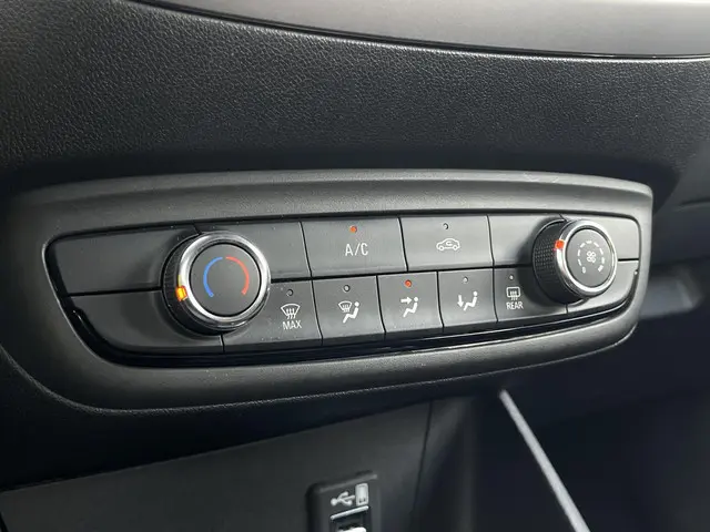 Opel Crossland X 1.2 Online Edition 2018 Benzine 21