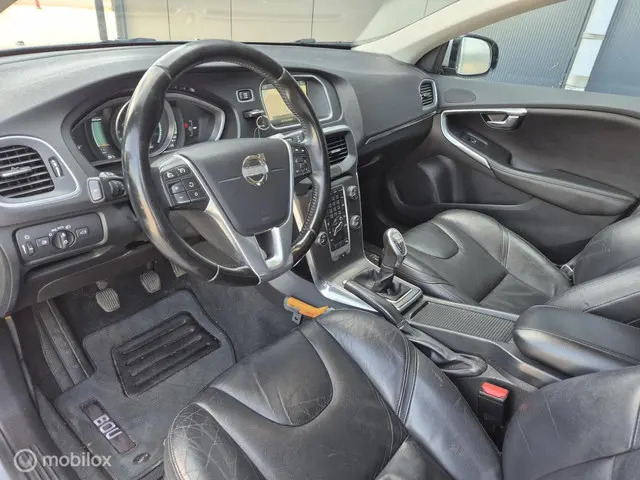 Volvo V40 1.6 T4 Summum LEDER NAVI PDC NAP 2012 Benzine 14