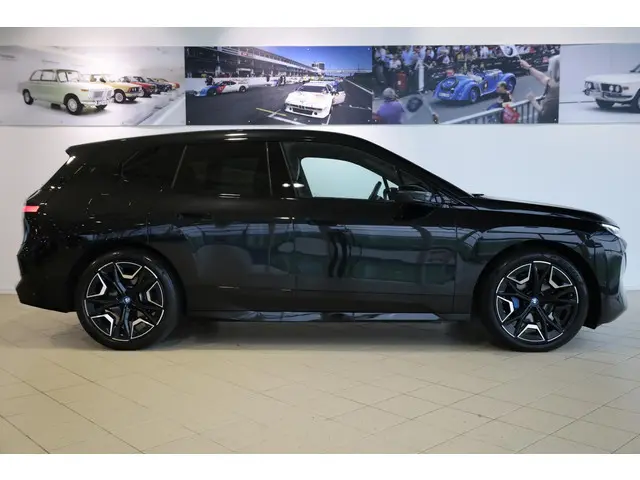 BMW iX xDrive40 2022 Elektrisch 3