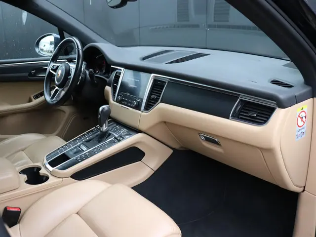 Porsche Macan 2.0 2016 Benzine 24