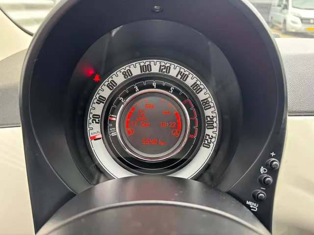 Fiat 500 1.2 Lounge Automaat 2019 Benzine 6