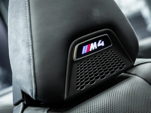 BMW M4 4-serie Cabrio xDrive Competition 2023 Benzine 29