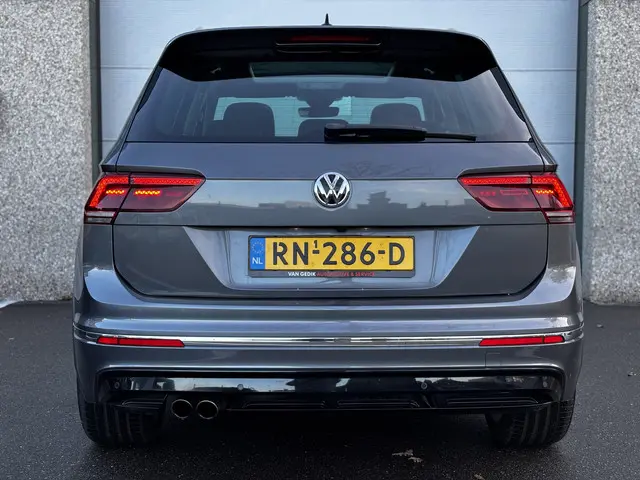 Volkswagen Tiguan 2.0 TSI 4Motion Highline 2018 Benzine 9