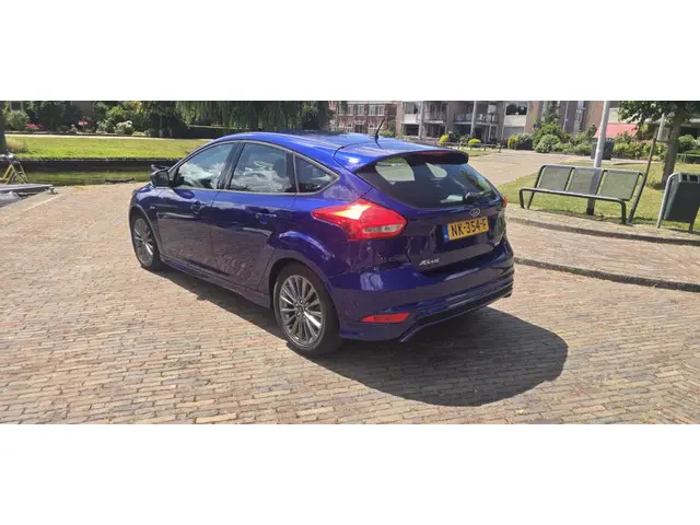 Ford Focus 1.0 ST-Line (1e eigenaar) INCL BTW 2017 Benzine 2