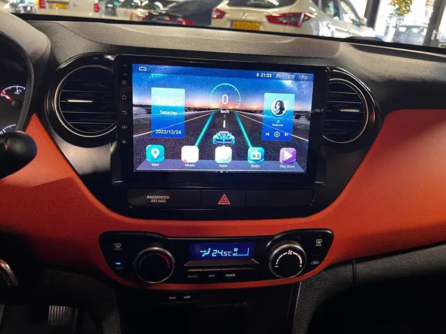Hyundai i10 1.0i i-Motion Comfort 2015 Benzine 14