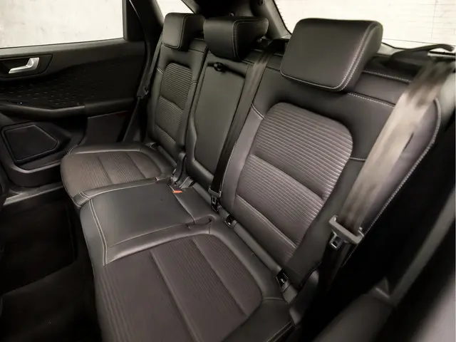 Ford Kuga 1.5 EcoBoost Titanium X 2020 Benzine 17