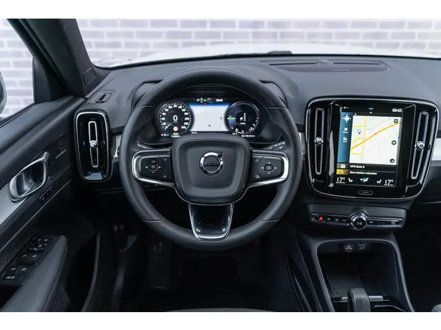 Volvo XC40 Plug-in Hybrid T5 Core 2023 Hybride Benzine 28