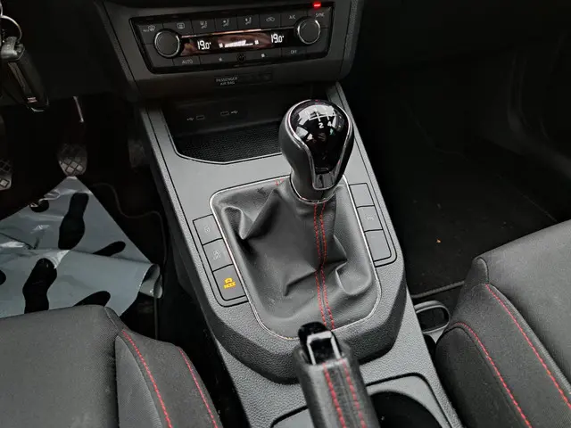 SEAT Ibiza 1.0 TSI FR Business Intense 2021 Benzine 18