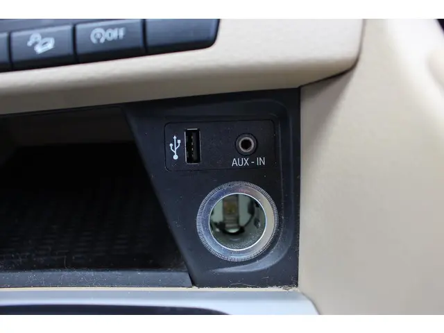 BMW X1 XDrive28i 245pk 4x4 High Executive 2013 Benzine 22