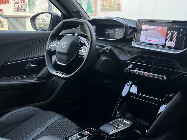 Peugeot e-2008 EV GT 54 kWh 2024 Elektrisch 28