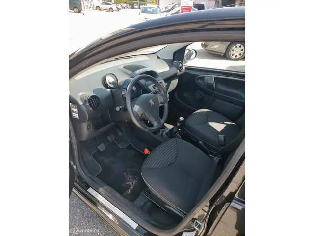 Peugeot 107 1.0 Envy airco nap apk 2014 Benzine 8