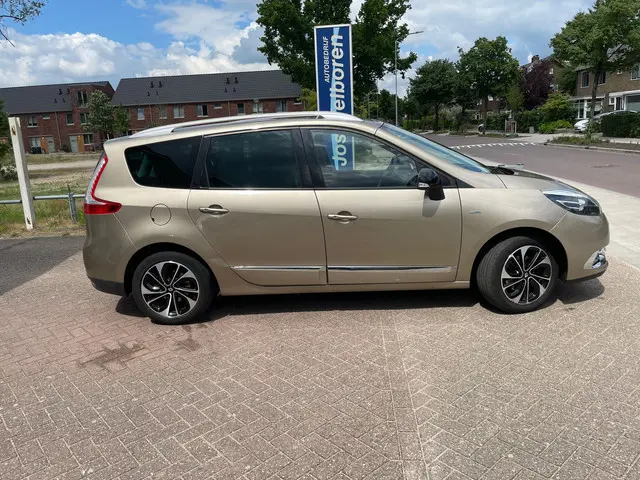 Renault Grand Scénic 1.2 TCe Bose 2014 Benzine 8
