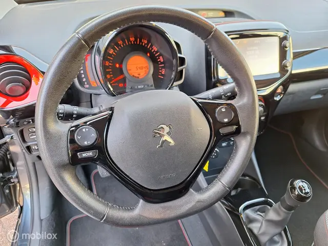 Peugeot 108 1.2 PURETECH GT-LINE 2017 Benzine 14