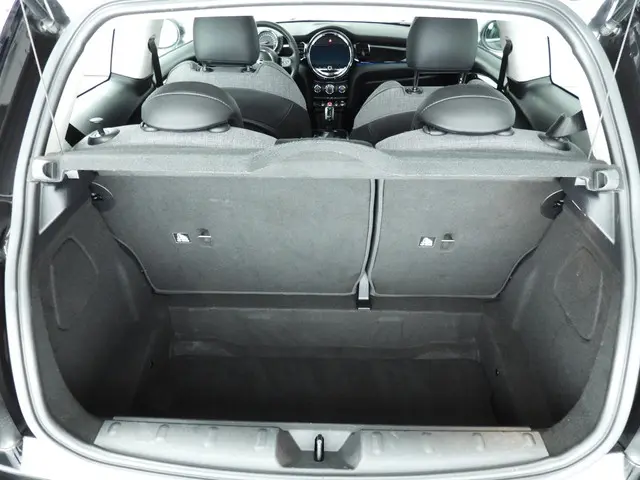 MINI 3-Deurs One 2022 Benzine 7
