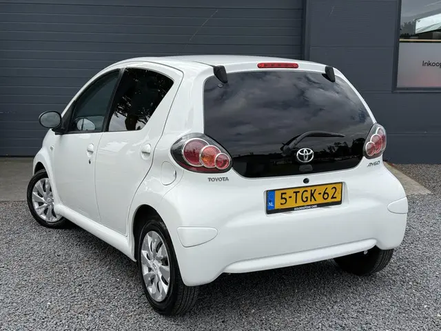 Toyota Aygo 1.0 VVT-i Access 2012 Benzine