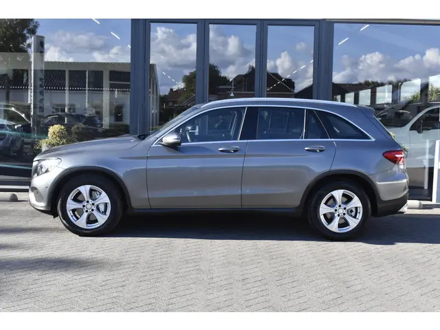 Mercedes-Benz GLC 220 d 4MATIC Prestige 2016 Diesel 3