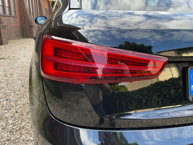 Audi Q3 1.4 TFSI CoD Design Pro Line Plus 2015 Benzine 16