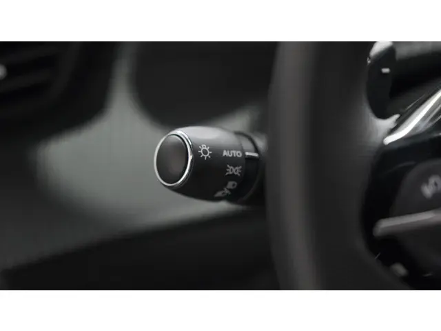 Peugeot 2008 PureTech 130 EAT8 GT 2024 Benzine 40