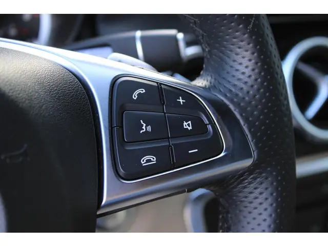 Mercedes-Benz GLA 250 AMG 2018 Benzine 28