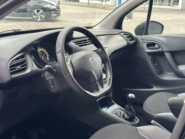 Citroën C3 1.0 VTi Attraction 2014 Benzine 10