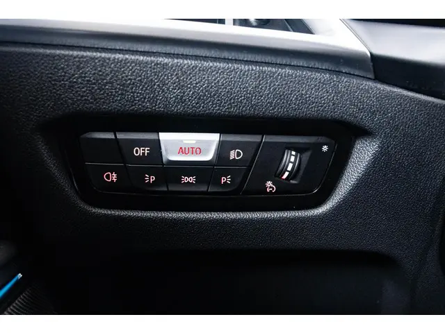 BMW 3 Serie Touring 330e 2025 Hybride Benzine 53