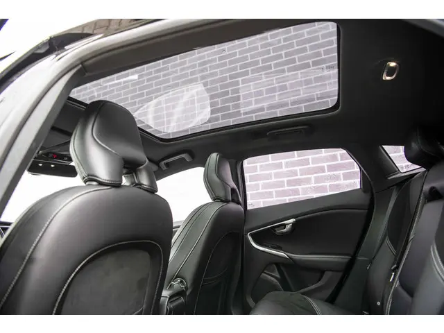 Volvo V40 1.5 T3 Polar+ Sport 2019 Benzine 33