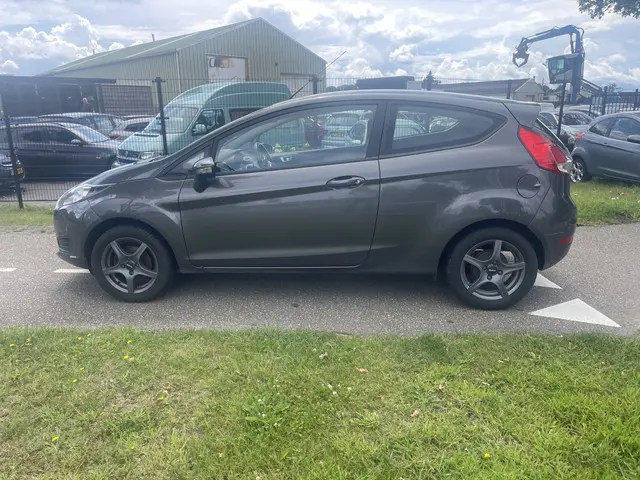 Ford Fiesta 1.25 2015 Benzine 4