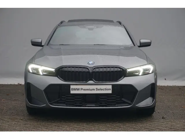BMW 3 Serie Touring 330e 2025 Hybride Benzine 3