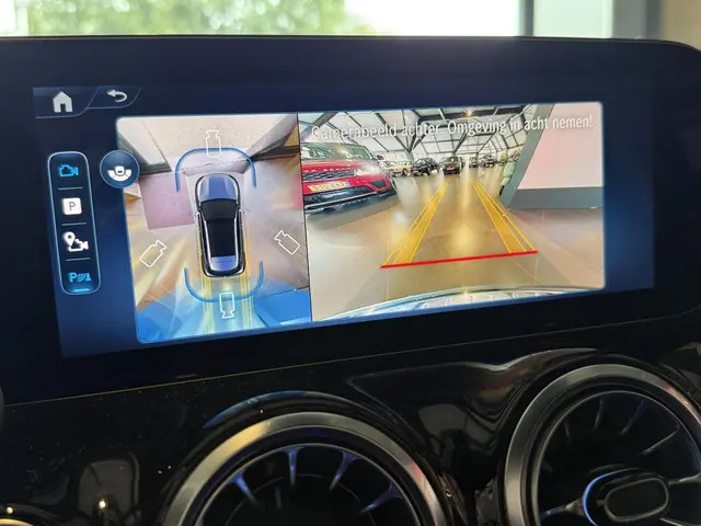 Mercedes-Benz GLA 250 e AMG Line 2024 Hybride Benzine 25