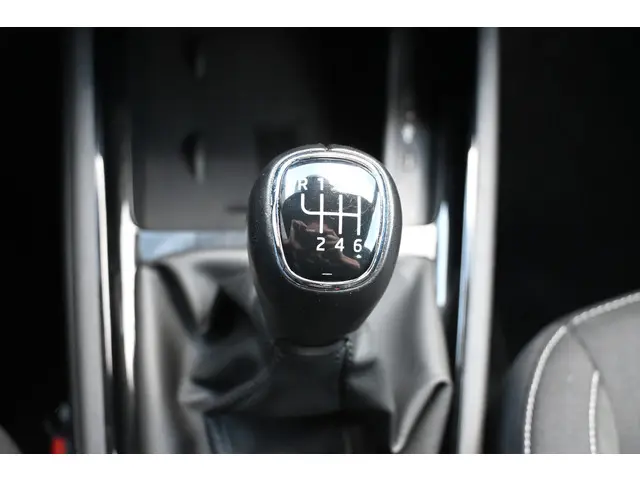 Škoda Scala 1.0 TSI Sport Business 2021 Benzine 36