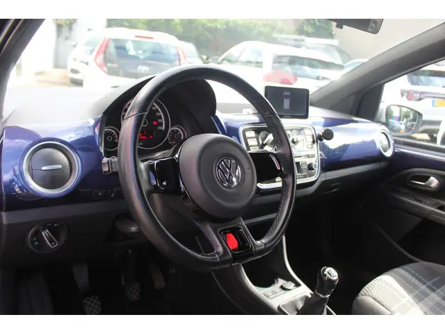 Volkswagen up! 1.0 CLUB high up! BlueMotion 2015 Benzine 14
